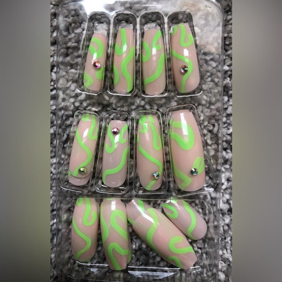 Artificial Nails (5-packs) - Picture 11 of 16